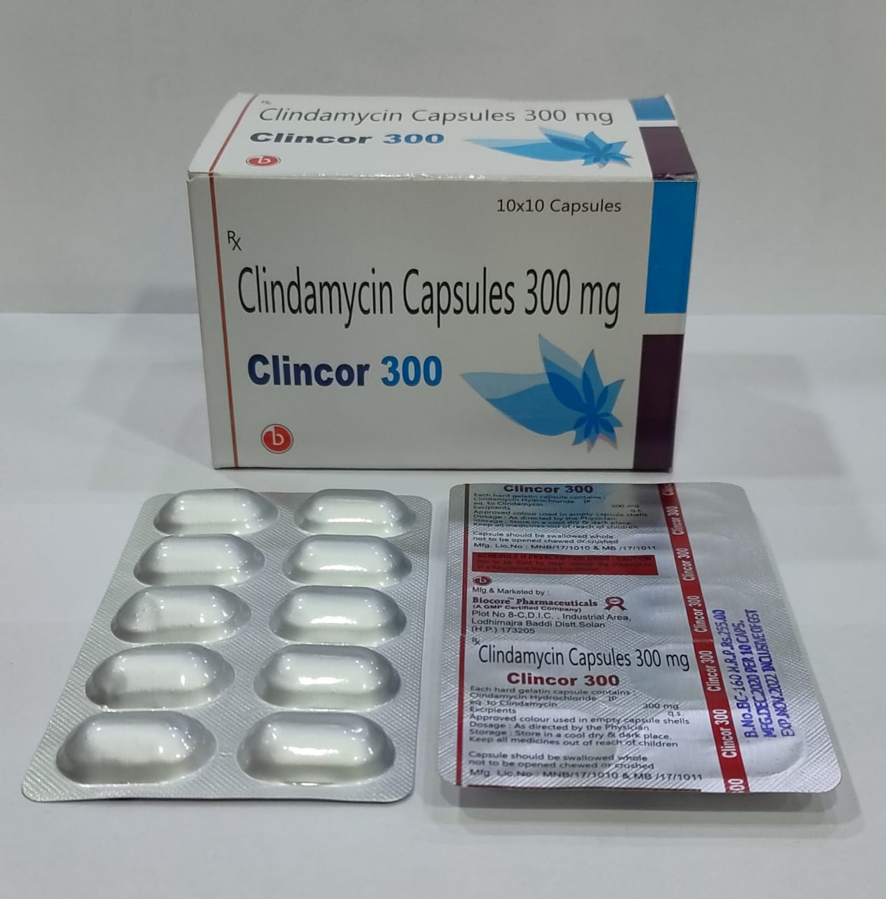 CLINCOR 300 Capsules