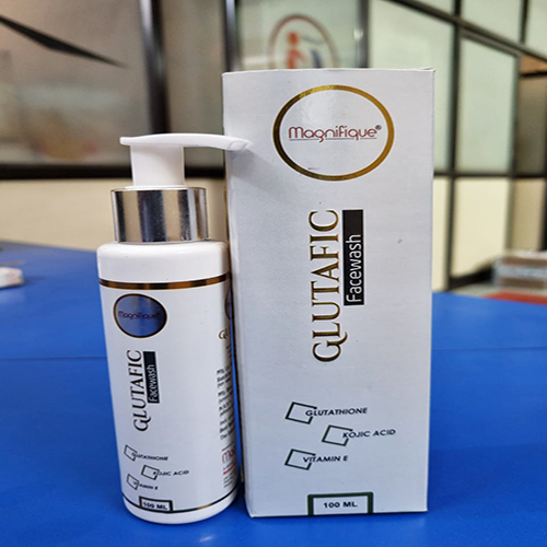 GLUTAFIC Facewash